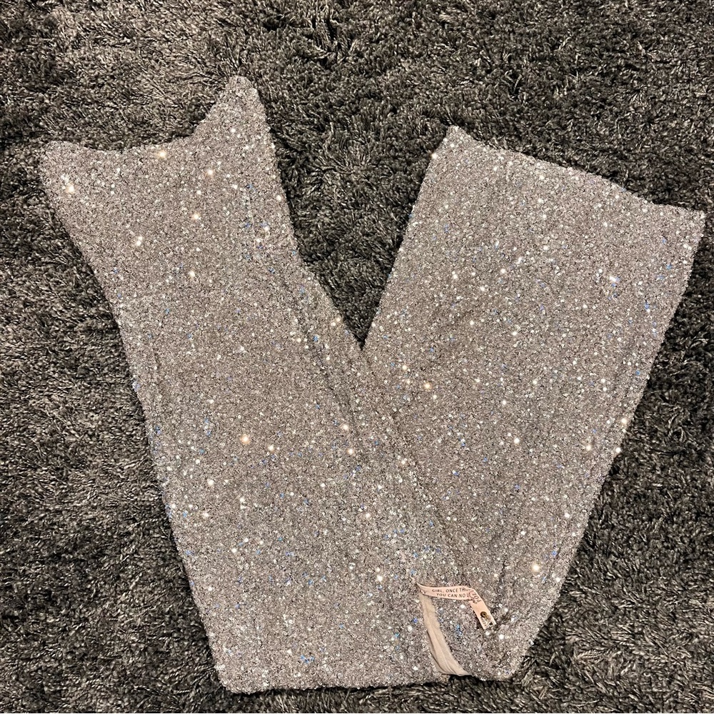 🌸NWOT OH POLLY JASELLA SILVER SEQUIN MAX DRESS SIZE 0🌸 - Picture 2 of 4